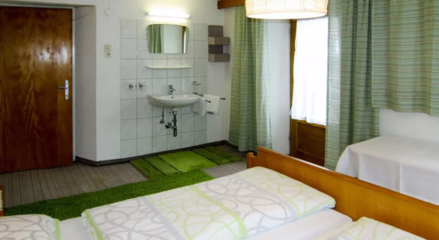 Gudrun (LFD215), Rezervați Hotel Hoteluri în Tirol cu parcare, Parcare