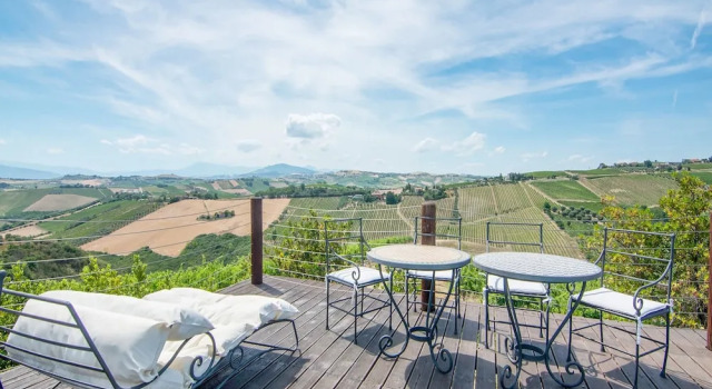 Апартаменты Comfort Enticing Apartment in Ascoli Piceno With Swimming Pool