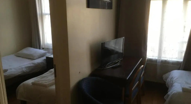 Четырёхместный номер Standard NOX Earls Court