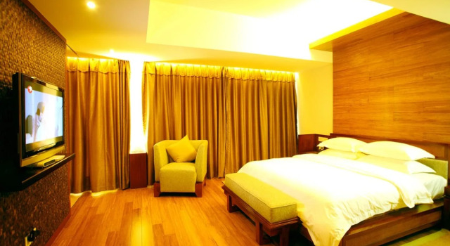 Ramada Encore by Wyndham Qionghai Downtown, Забронировать Отель Бизнес-отели Цюнхай, 4* 5*