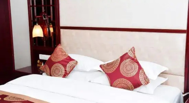 Трёхместный люкс Guo Bin Hotel