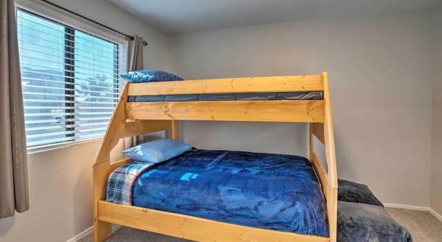 3 Mi to Westgate: Desert Home w/ Hot Tub in Peoria, Book Vacation Home Peoria Phoenix Metropolitan Area