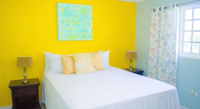 Апартаменты Standard Kingston Guest Apt at Oakland