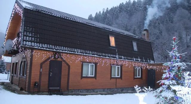 Cottage Milena, Забронировать Дом для отпуска Виллы Яблоница, Вилла