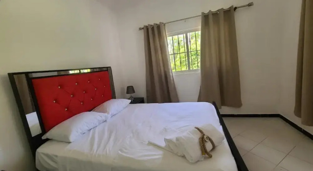 Spacious Private Villa Meters From the Beach