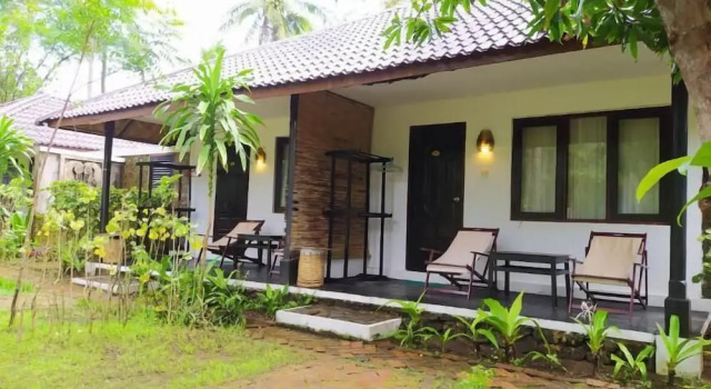 Двухместное бунгало Superior с балконом и с видом на сад The Emerald Sea Resort