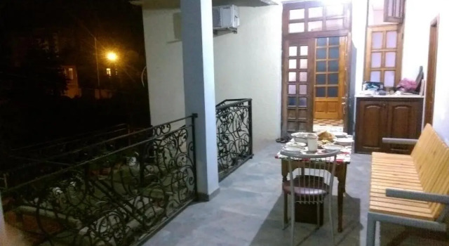 Апартаменты Apartments Komakhidze 68