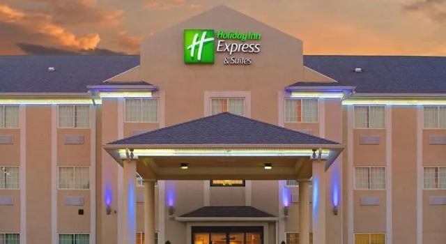 Holiday Inn Express & Suites Magnolia-Lake Columbia, Book Hotel Magnolia Arkansas