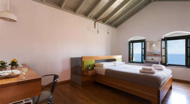Полулюкс с видом на море Kalnterimi Guesthouses