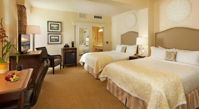 Четырёхместный номер Standard Hotel Santa Barbara