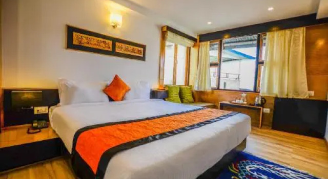 Hotel Mist Tree Mountain, Buchen Sie Hotel Thawe Bihar