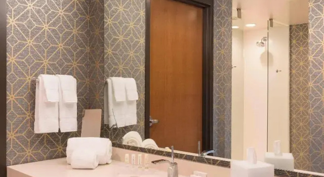 Четырёхместный номер Standard Courtyard by Marriott Waterloo Cedar Falls