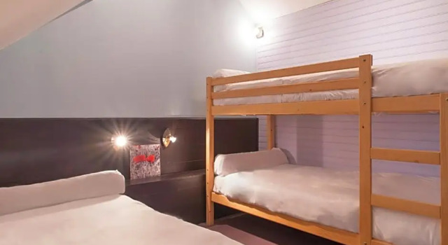 Трёхместный семейный номер Standard Hôtel Restaurant Les Coquelicots, The Originals Relais