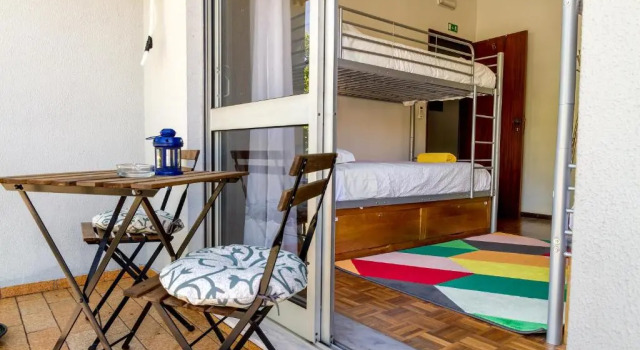 Четырёхместный номер Standard с балконом Hostel Carvalho