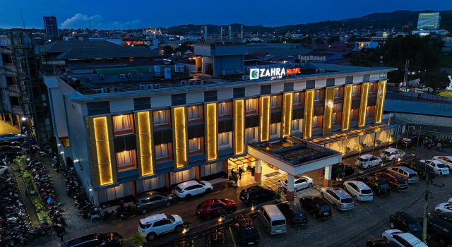 Zahra Syariah Hotel, Prenota Hotel Hotel a Sulawesi con parcheggio, Parcheggio