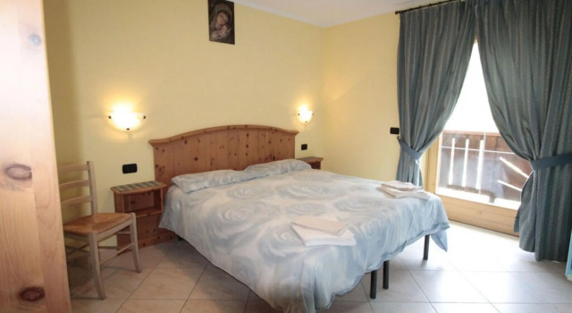 Modern Holiday Home in Livigno Italy near Ski Area, Book Hotel Livigno Lombardy