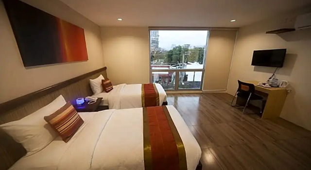 Номер Deluxe NS Royal Hotel