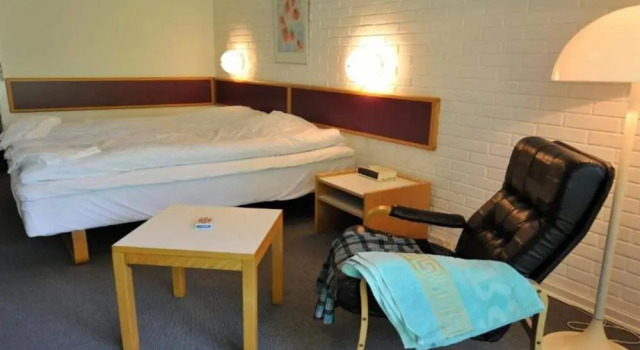 Holiday Home With Coastal Charm, Rezerwuj Hotel Hotele w Nexo z parkingiem, Parking