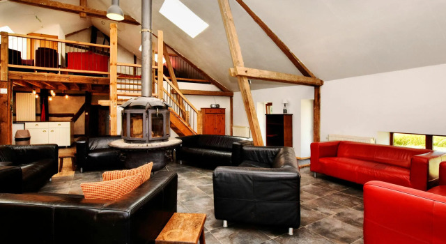 Modern Holiday Home in Meyerode With Terrace, Rezervasyon Tatil Evi Amel Liege