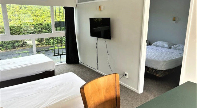 Люкс Ranfurly Evergreen Motel