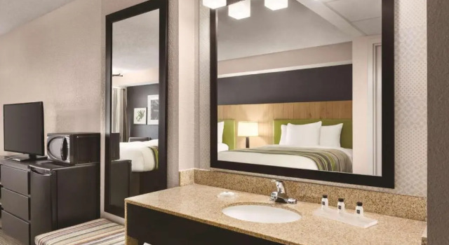 Двухместный номер Premium Country Inn & Suites by Radisson, Pigeon Forge South, TN