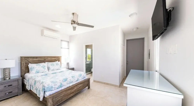 Waterfront Sunset Views , Cooper Jack Bay Villas, Забронировать Вилла Виллы Провиденшиалс, Вилла