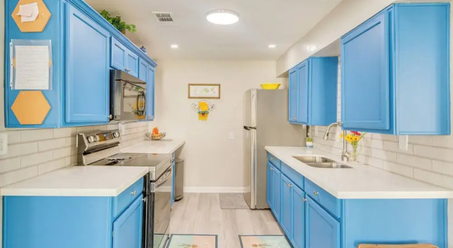 Коттедж 1 Mi to Dtwn: Home w/ Furnished Patio in Pensacola