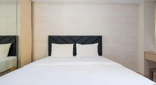 Deluxe Studio Apartment @ Springlake Summarecon