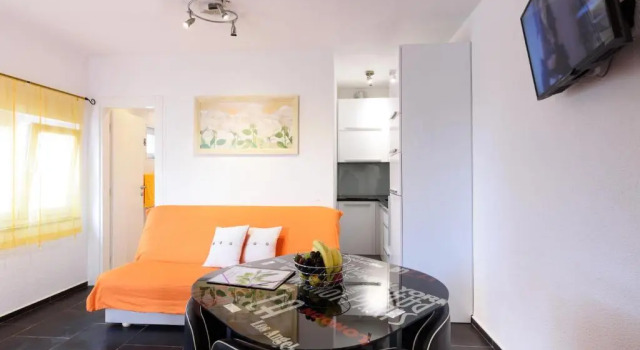 Studio Apartment Maslina, Забронировать Апартаменты/квартира Карин Горни 