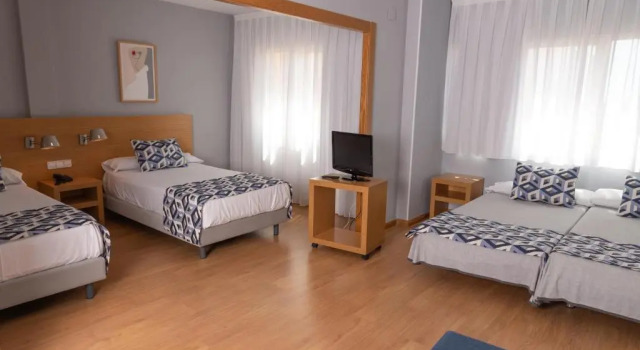 Трёхместный номер Standard Hotel Beleret