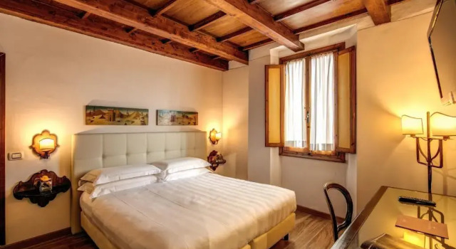 Двухместный номер Standard Hotel Croce Di Malta