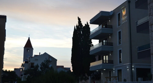 Apartments Jakov