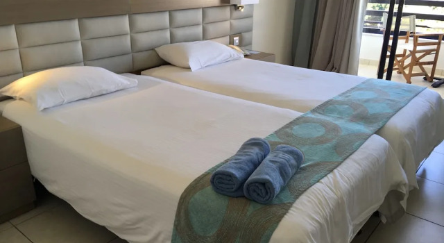 Двухместный номер Standard с балконом Avanti Hotel