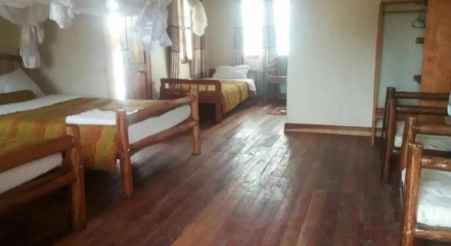 Tembo Safari Lodge, Rezerwuj Hotel Hotele w Katunguru z parkingiem, Parking