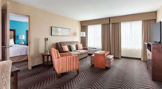 Четырёхместный люкс с 2 комнатами Homewood Suites by Hilton Akron/Fairlawn
