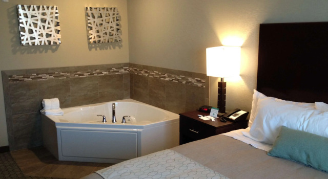 Люкс Luxury GrandStay Hotel & Suites - Glenwood