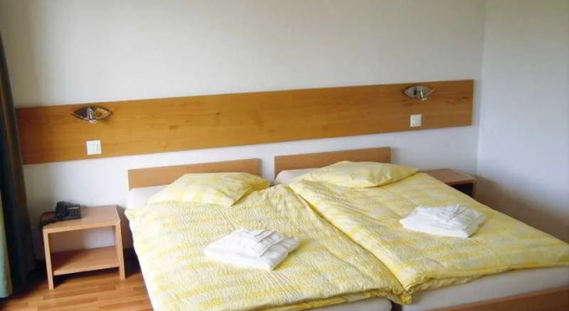 Hostellerie la Baie du Lac, Забронировать Отель Л'Аббеи Lac de Joux