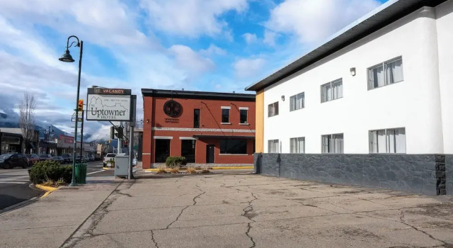 Uptowner Hotel, Buchen Sie Hotel Creston Kootenay Rockies
