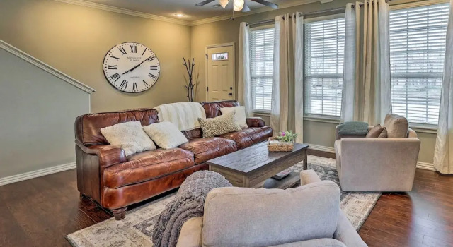 Fayetteville Home Near University of Arkansas!, Varaa Lomakoti Fayetteville 