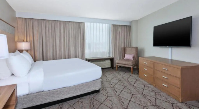 Двухместный люкс c 1 комнатой Crowne Plaza Syracuse