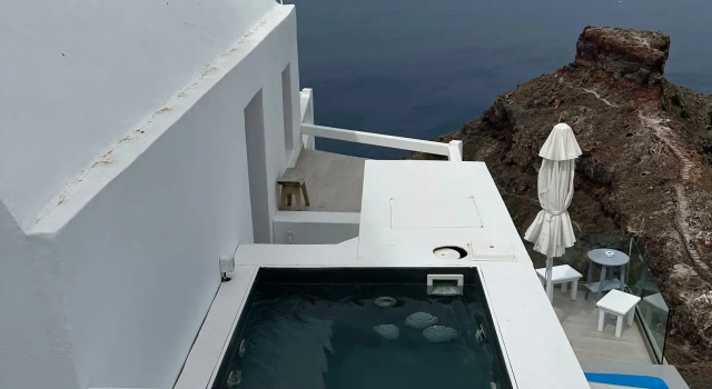 Полулюкс Anemos Cave Suites