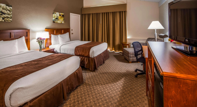Best Western Adams Inn, Varaa Hotelli Hotellit New England uima-altaalla, Uima-allas