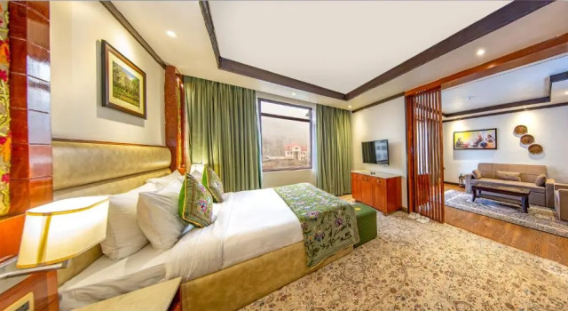 Люкс Presidential Apple Orchard Resort & Spa - Overlooking Zabarwan Mountain