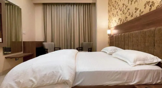 Hotel Florida -Manali Highway & 9 mins drive from Chandigarh University, Réserver Hôtel Kharar Pendjab