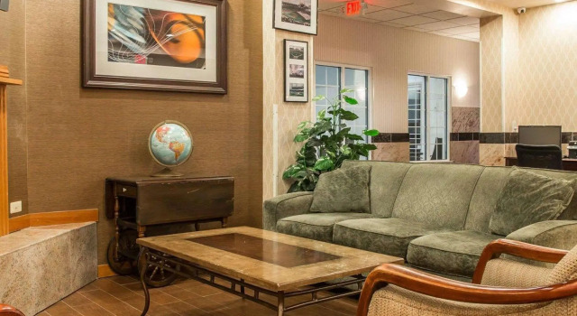 Comfort Inn & Suites Fenton, Boek Hotel Fenton Michigan