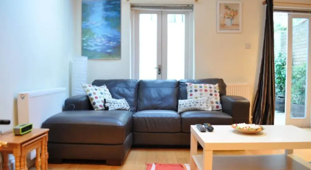 Central 1 Bedroom Flat, Забронировать Отель Лондон Большой Лондон, рядом с Роупел-стрит
