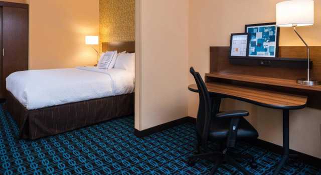 Двухместный люкс Fairfield Inn & Suites by Marriott Orlando East/UCF Area