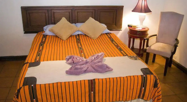 EuroMaya Suites, Book Hotel Hotels in Zacatepeques with Parking, Parking