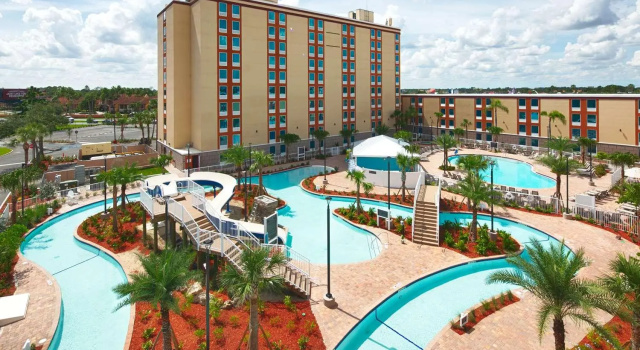 Двухместный люкс Executive с видом на бассейн Radisson Hotel Orlando Lake Buena Vista South