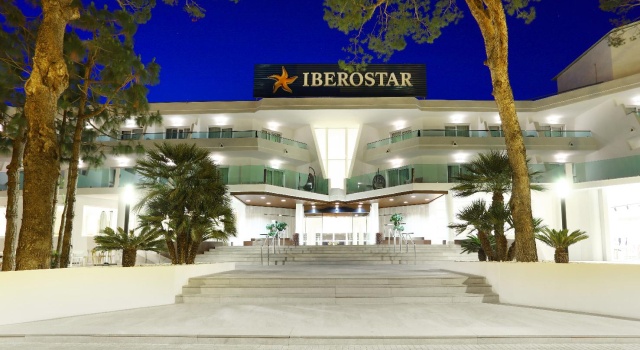 Отель Iberostar Waves Playa de Muro